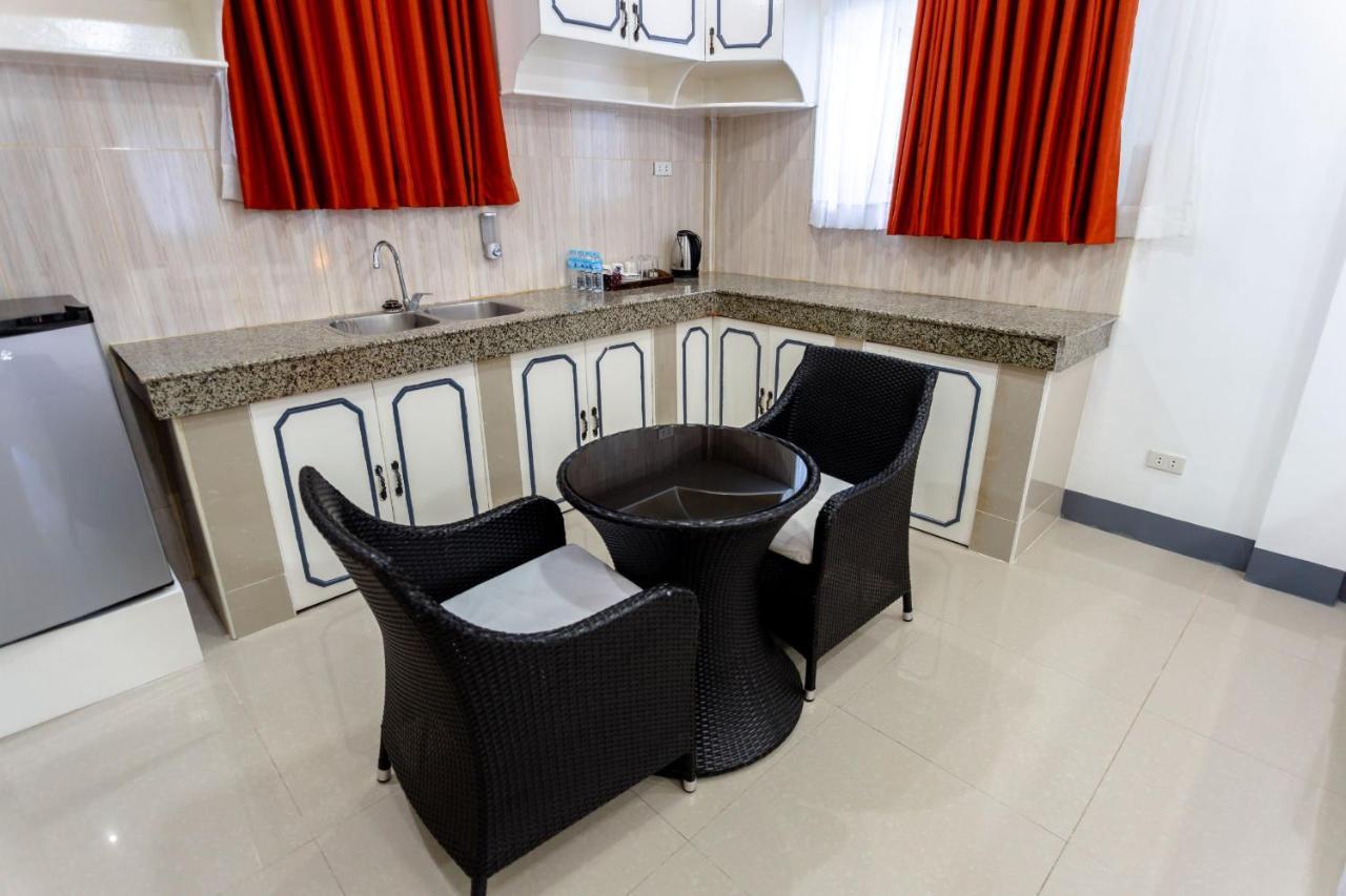 Madison Garden And Residences Panglao-stad Buitenkant foto