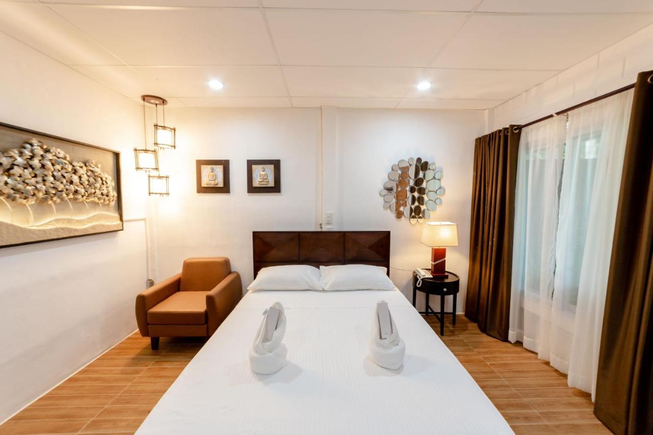Madison Garden And Residences Panglao-stad Buitenkant foto